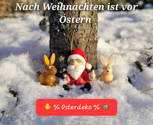 Osterdeko zum Sapren im Schnee 2 Osterhasen aus Holz und ein Weihnachtsmann
