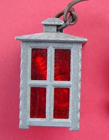Laterne-Lampe aus Metall mit Beleuchtung Rot Krippenbeleuchtung Puppenstube